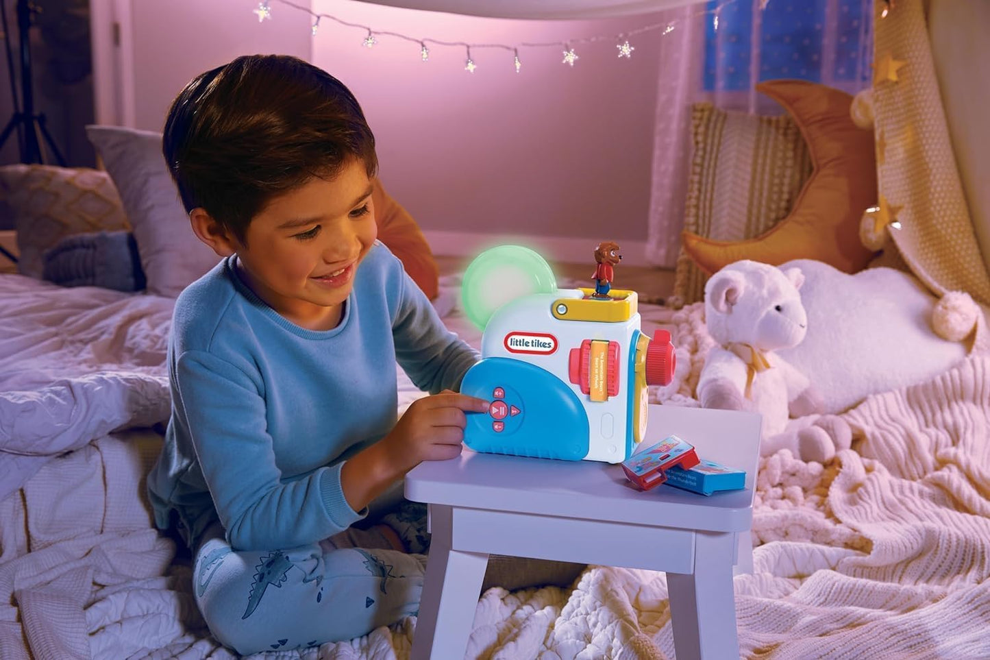 little tikes Story Dream Machine Kit de Inicio con 3 Cuentos de Hadas Clásicos - Proyector de luz, Sonido y Audio para niños - Incluye 3 Cuentos y 1 Personaje - para niñas y niños Mayores de 3 años