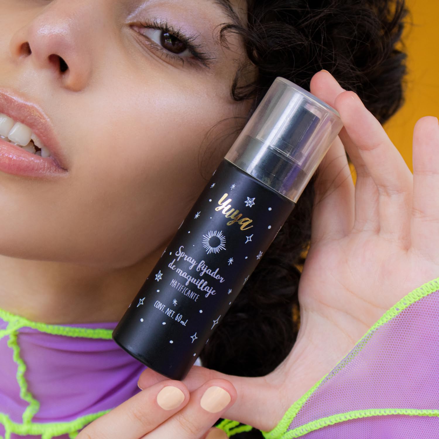 Republic Cosmetics Yuya Spray fijador de maquillaje (60 ml) Transparente