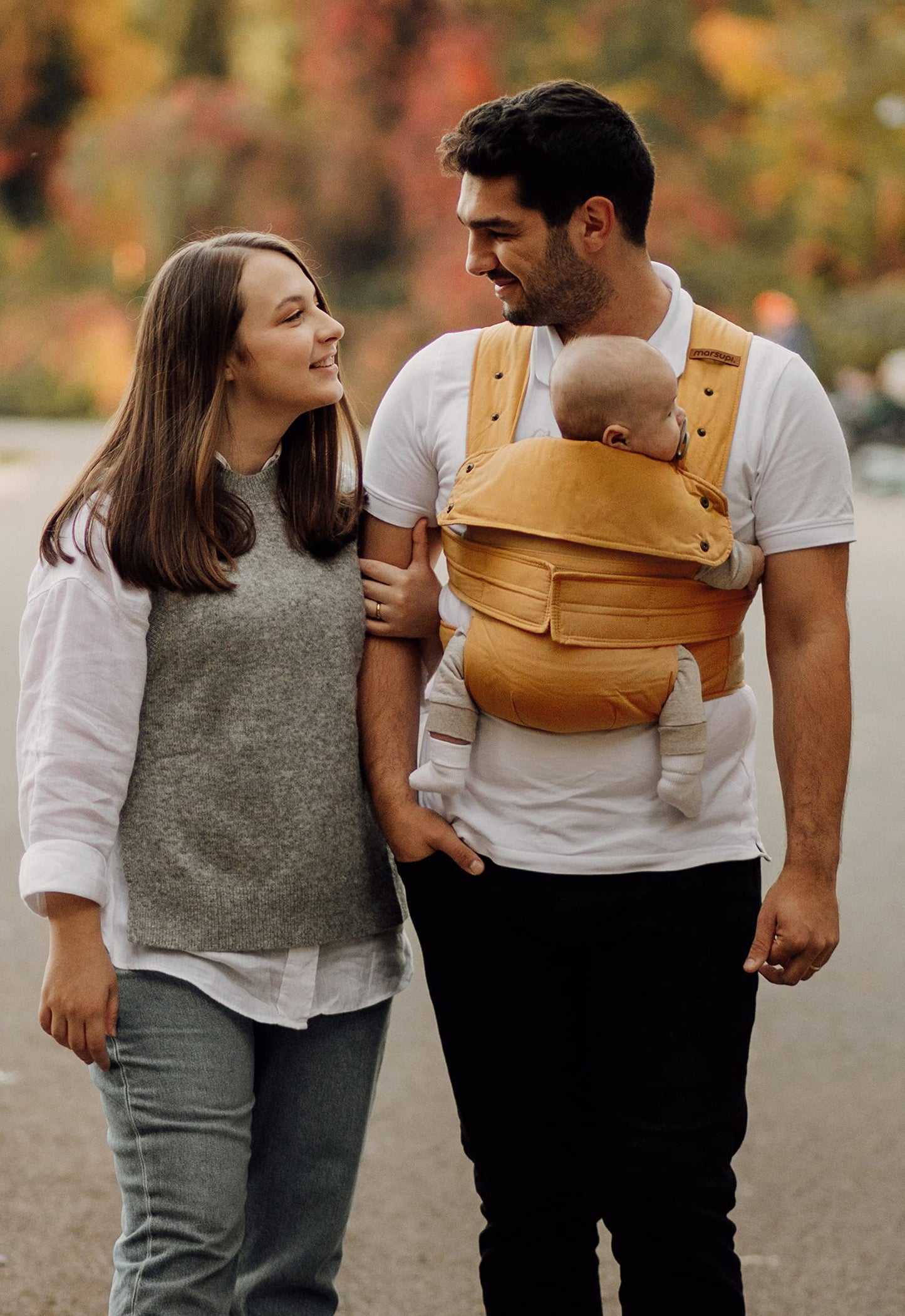 Marsupi Classic, portabebés ajustable con 2 posiciones de transporte (frontal y cadera), cangurera desde recién nacido (3.5-15 kg), algodón orgánico, Butterscotch, Talla: L