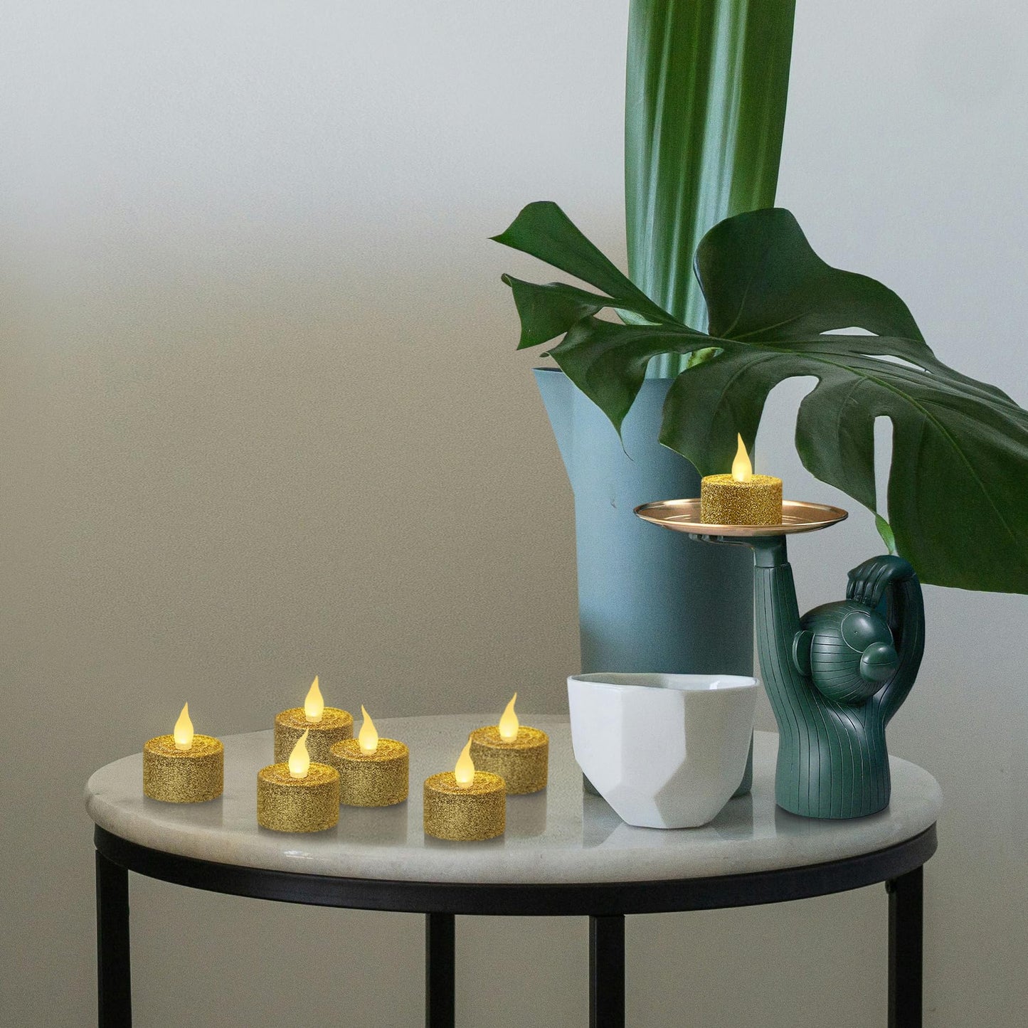 FURORA LIGHTING - Velas LED con purpurina dorada, paquete de 12, velas parpadeantes sin llama para decoración del hogar, 1.5 pulgadas de ancho x 1.65 pulgadas de alto, funciona con pilas