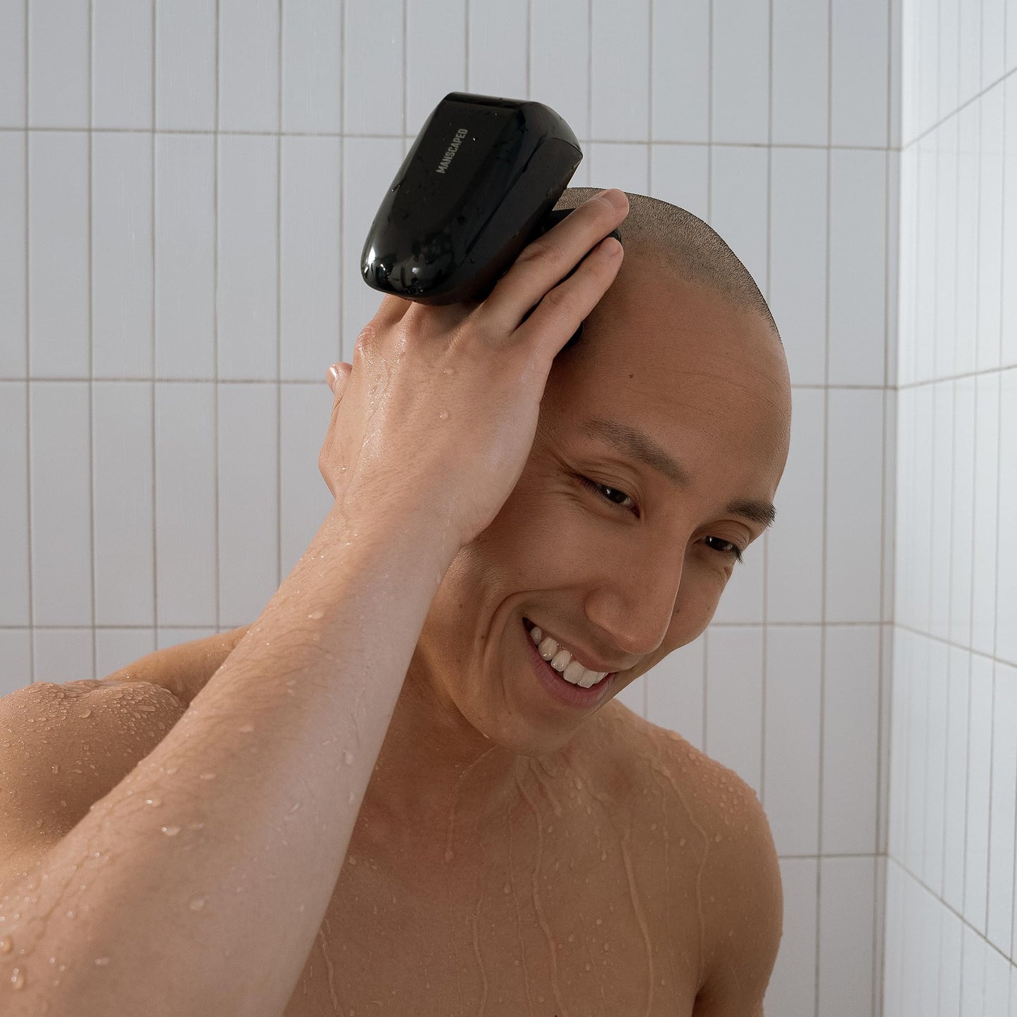 MANSCAPED® The Dome Shaver™ PRO: afeitadora para hombres, diseño rotatorio de 5 cuchillas con tecnología SkinSafe® y FlexAdjust, resistente al agua, USB-C e inalámbrica, bloqueo para viajes