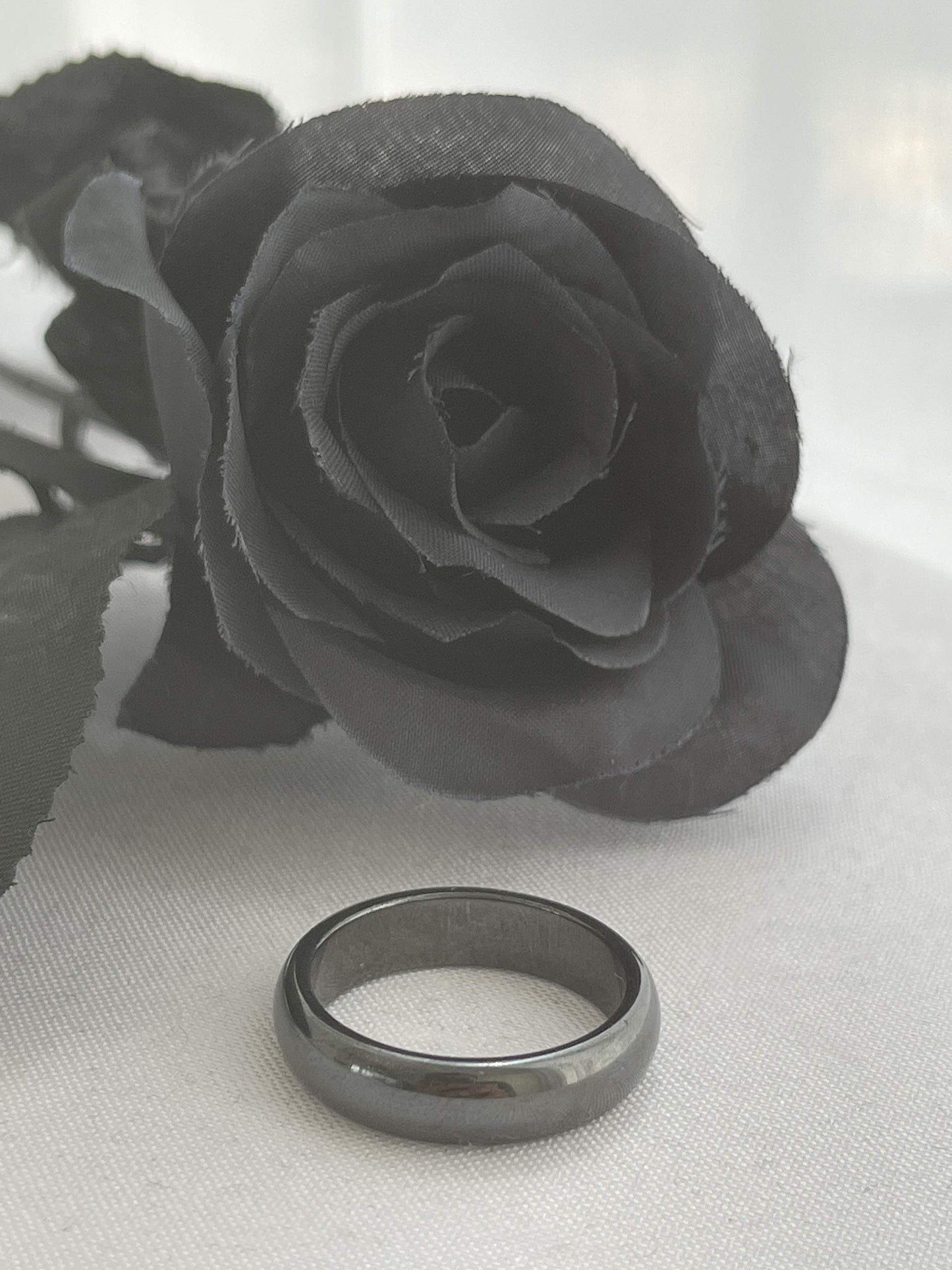 Loveso - Anillo de hematita para mujeres y hombres, unisex, anillo de piedra de hematita negra, equilibrio de ansiedad, chakra de raíz, regalo ideal para la familia y tu mejor amigo, talla 5-12, 10,