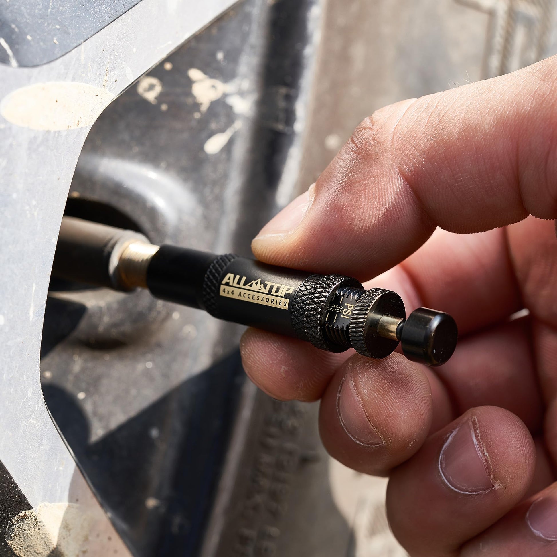 Kit de Válvula de Desinflador de Neumáticos ALL Ajustable para Todoterreno 4x4 10-30 PSI Plateado con Herramientas de Aire 8 Piezas