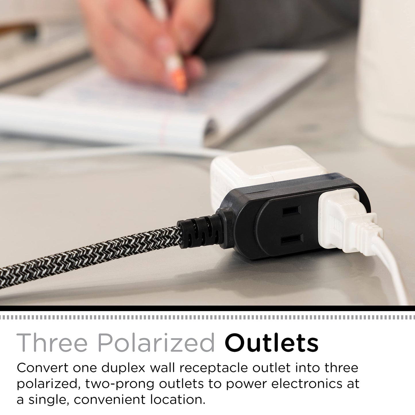 Cordinate Designer, Extension Electrica de 3 salidas polarizadas, Cable Trenzado de 2.4 m (8 pies), Sistema de Seguridad para Trabar, Enchufe Plano, Certificacion ETL, Negro/Gris, 1 paquete, 42841-T1