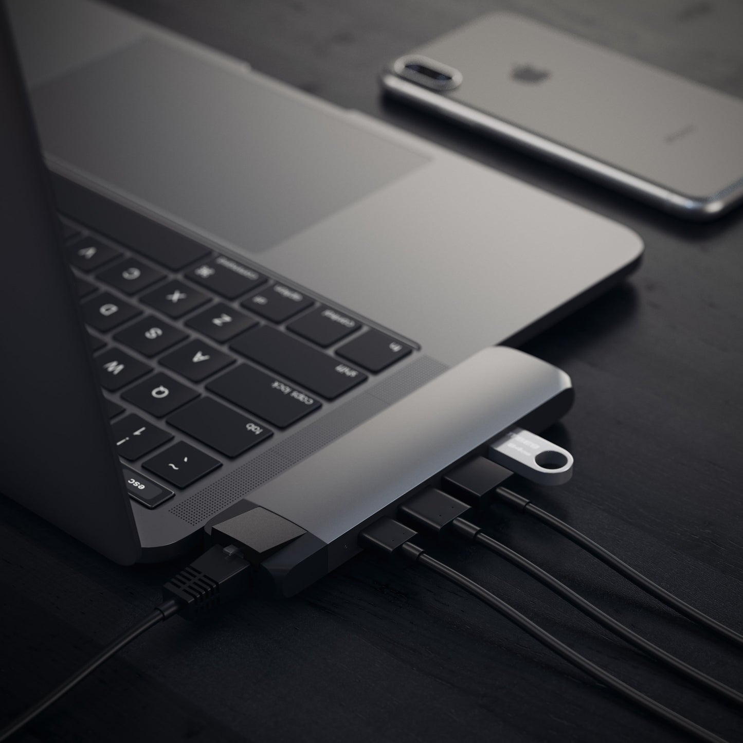 Adaptador Pro Hub Tipo-C Satechi Gris Espacial con Ethernet, 4K HDMI, USB-C PD y USB 3.0 para MacBook Pro/Air M2 M1