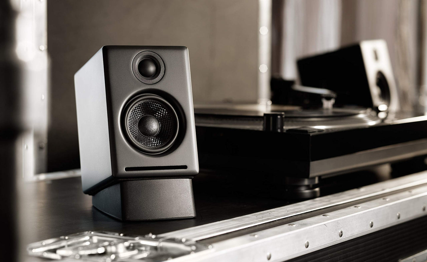 Audioengine Altavoces de Escritorio inalámbricos Bluetooth A2 Plus: Altavoces de computadora de 60 W para música y Juegos