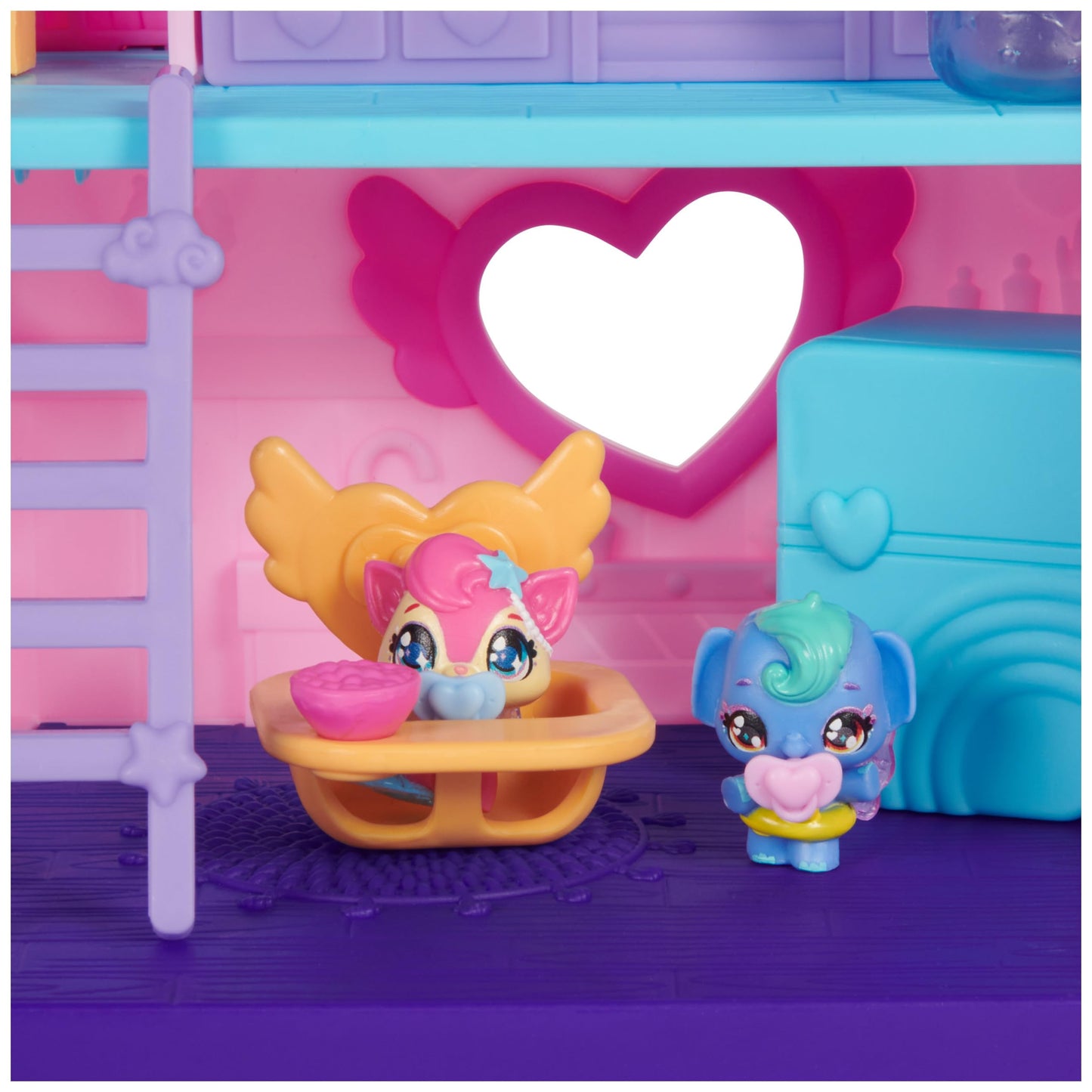 HATCHIMALS Alive, Guardería Arcoiris con 4 Minifiguras en Huevos Que se rompen Solos, 13 Accesorios, Juguetes para niños