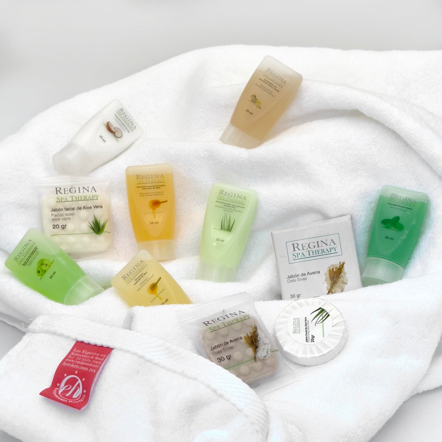 Regina Spa Therapy - Gel De Baño hecho a base de esencias de Moras y Vainilla/Baño relajante /. Caja con 250 unidades de 35 ml. Amenidades Hoteleras.