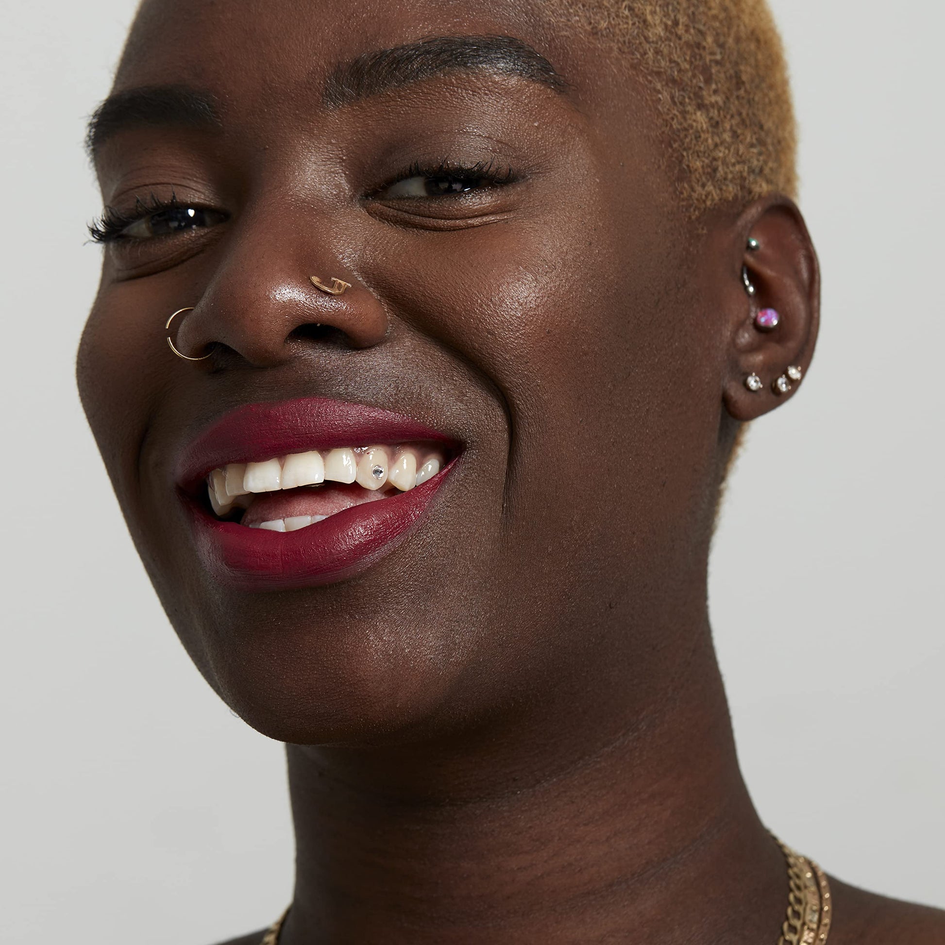 NYX Professional Makeup, Powder Puff Lippie, Labial Líquido, Tono Group Love