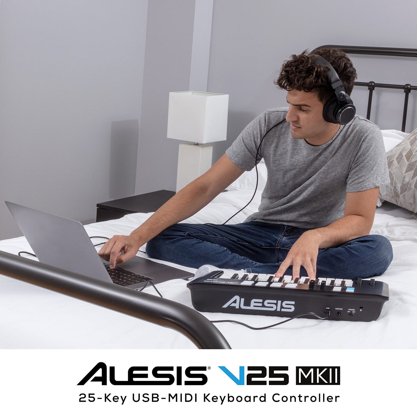 Alesis V25 MKII - Teclado Controlador MIDI USB, 25 teclas sensibles a la velocidad, 8 Pads con Full Level, Arpegiador, Rueda Pitch/Mod, Note Repeat y Suite de software