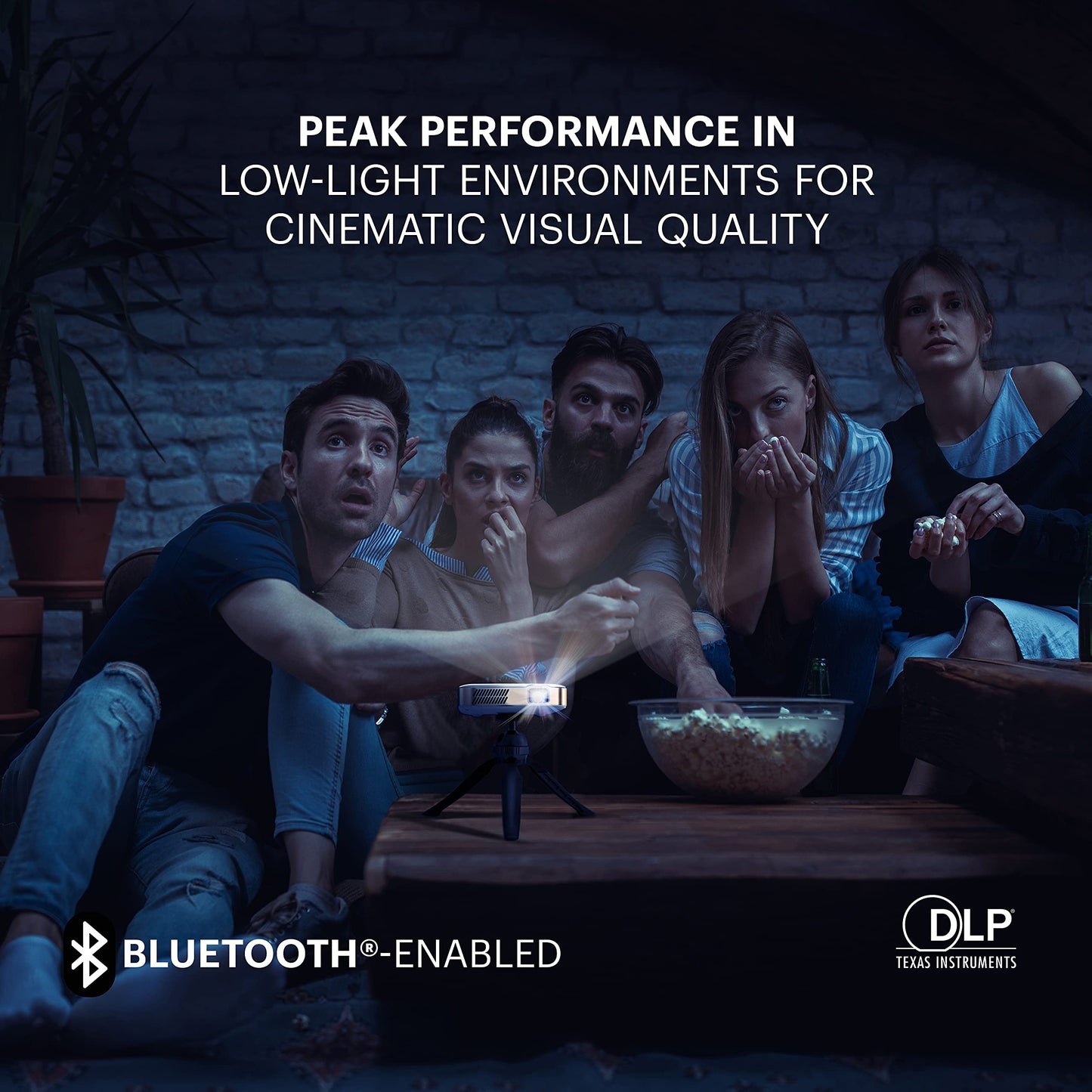 KODAK Proyector Inteligente HD portátil Luma 400 Mini Sistema de Cine en casa Compatible con Wi-Fi Bluetooth HDMI y USB de hasta 150” Resolución nativa de 720p (4K), 200 lúmenes ansi Trípode Incluido