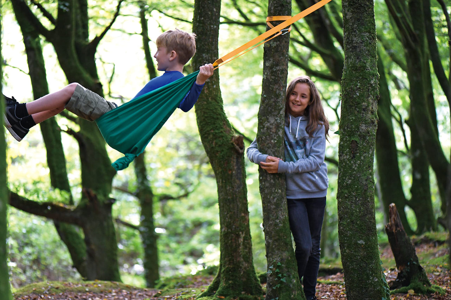 Hape Pocket Swing| Hamaca portátil Verde para niños, Silla oscilante para niños al Aire última intervensión, Mecanismo de fácil fijación para niños a Partir de 5 años, Capacidad de Peso de 200 Libras