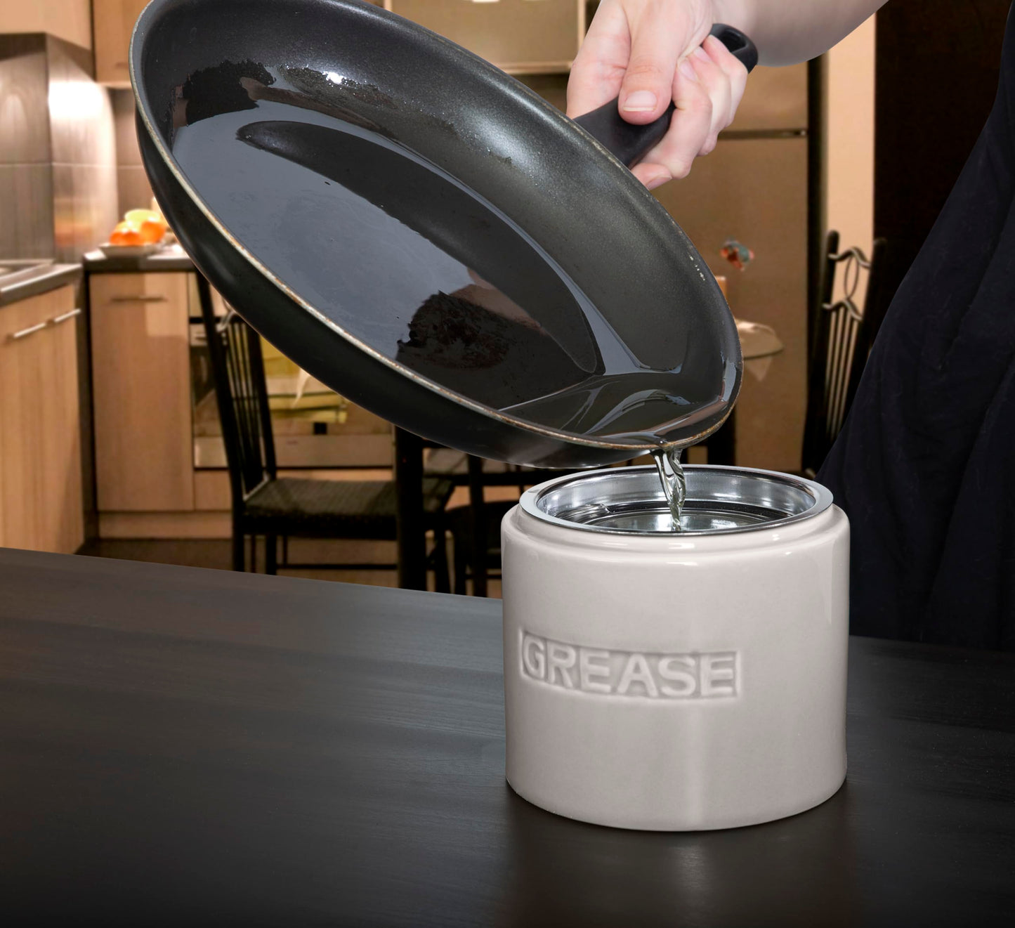 CYPRESS SUNRISE - Protector de grasa de tocino con colador, recipiente de cerámica de 32 onzas para cocina, sostiene aceite de goteo de grasa de tocino para reutilización, puede sostener aceite de