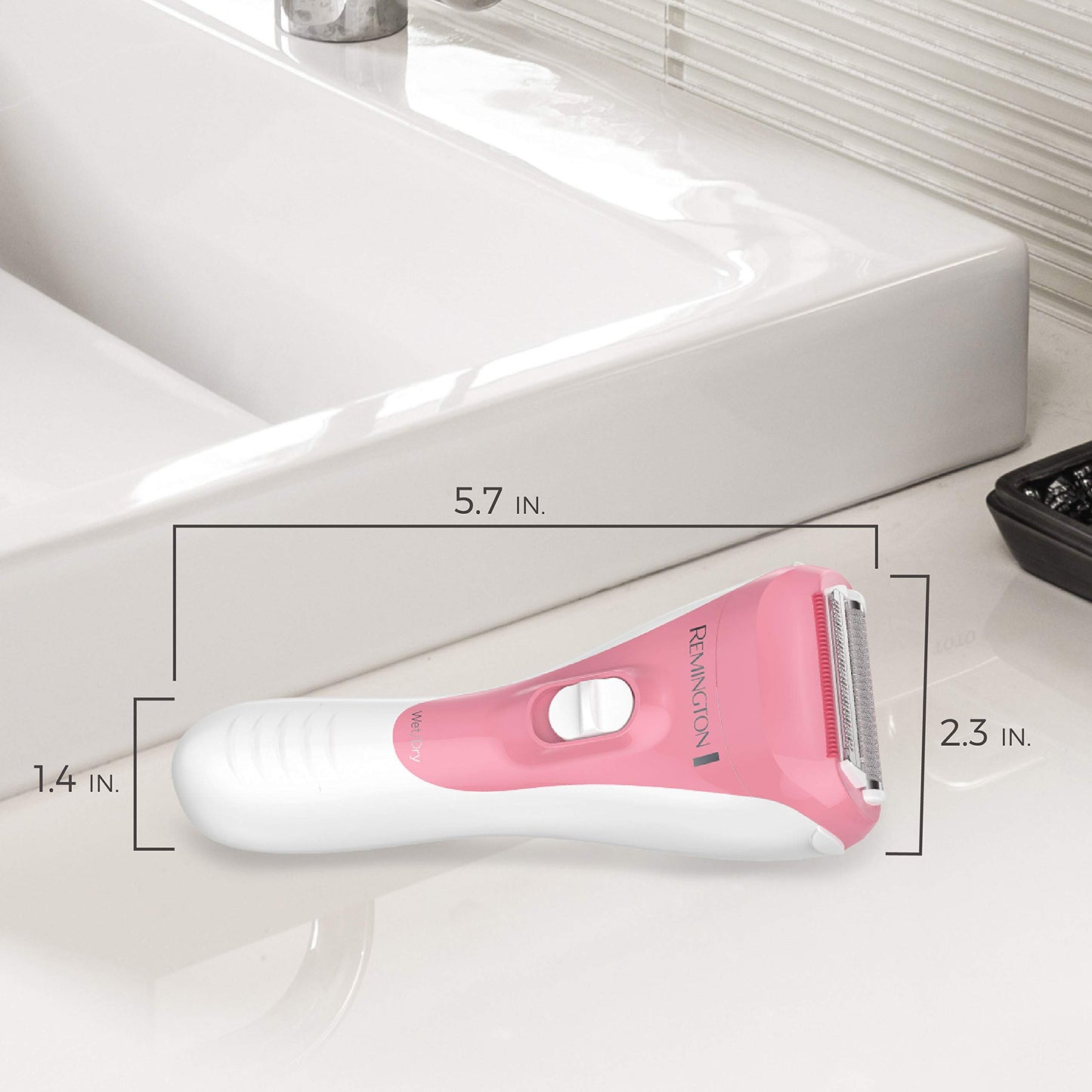 Afeitadora Eléctrica Remington Smooth & Silky Blanca 3 Cuchillas Inalámbrica y Recortadora de Bikini para Mujer