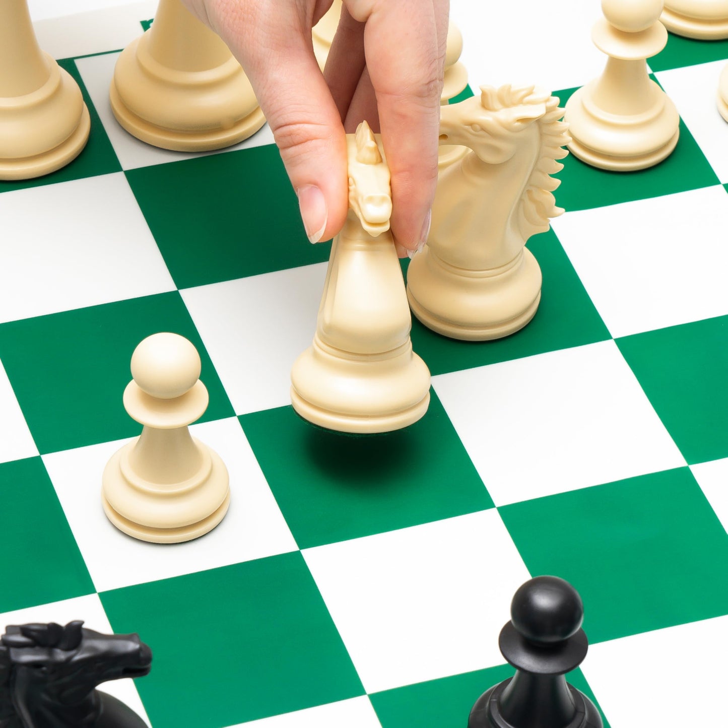Best Chess Set Ever 4X Juego de Ajedrez Profesional Cuádruple Peso (Rey de 11,4 cm), Tablero Silicon Reversible 50x50 cm, Piezas Modernas Staunton Ponderadas, Ajedrez de Torneo para Adultos y Niños