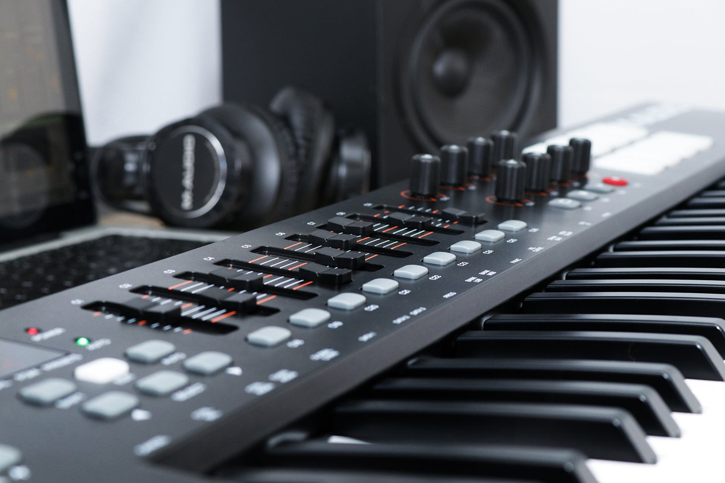 M-Audio Oxygen 61 MKIV Controlador deTeclado USB de 61 Teclas