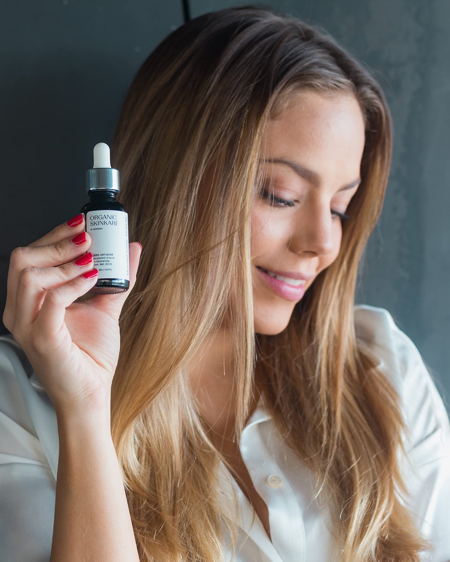 ORGANIC SKINKARE BY DERMANK Suero Anti-Acné | Suero Facial Orgánico| Ácido Salicílico 1% | Ácido Lactico 1% | Reduce Espinillas y Minimiza Poros | Seborregulador | Ayuda en el Tratamiento y Prevención de Acné | Suero contra espinillas - 30ml | Facial Moon