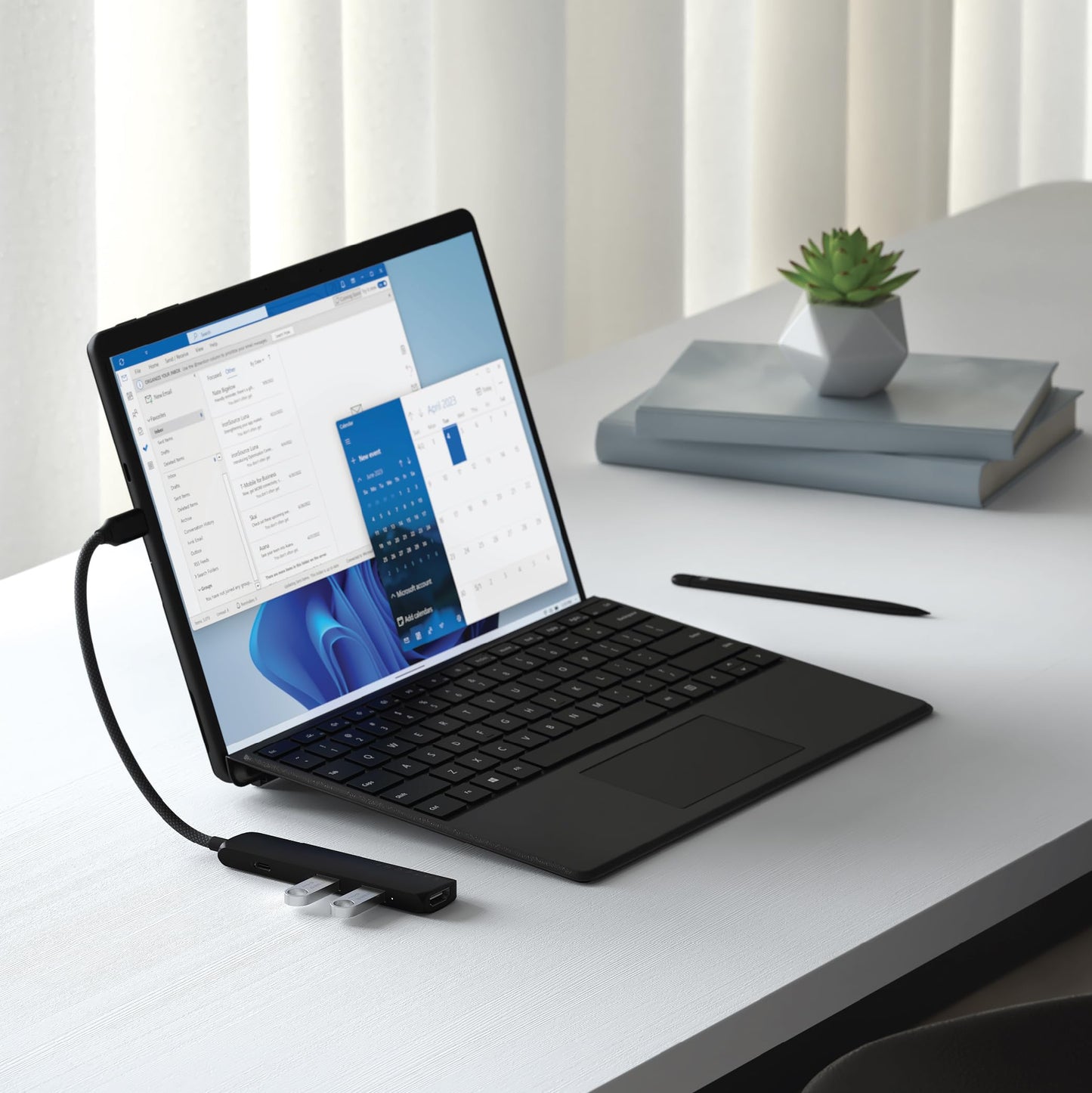 Adaptador USB-C SATECHI Negro 4 en 1 HDMI 4K, PD 100W, 2 Puertos USB-A, Lectores de Tarjetas Micro/SD