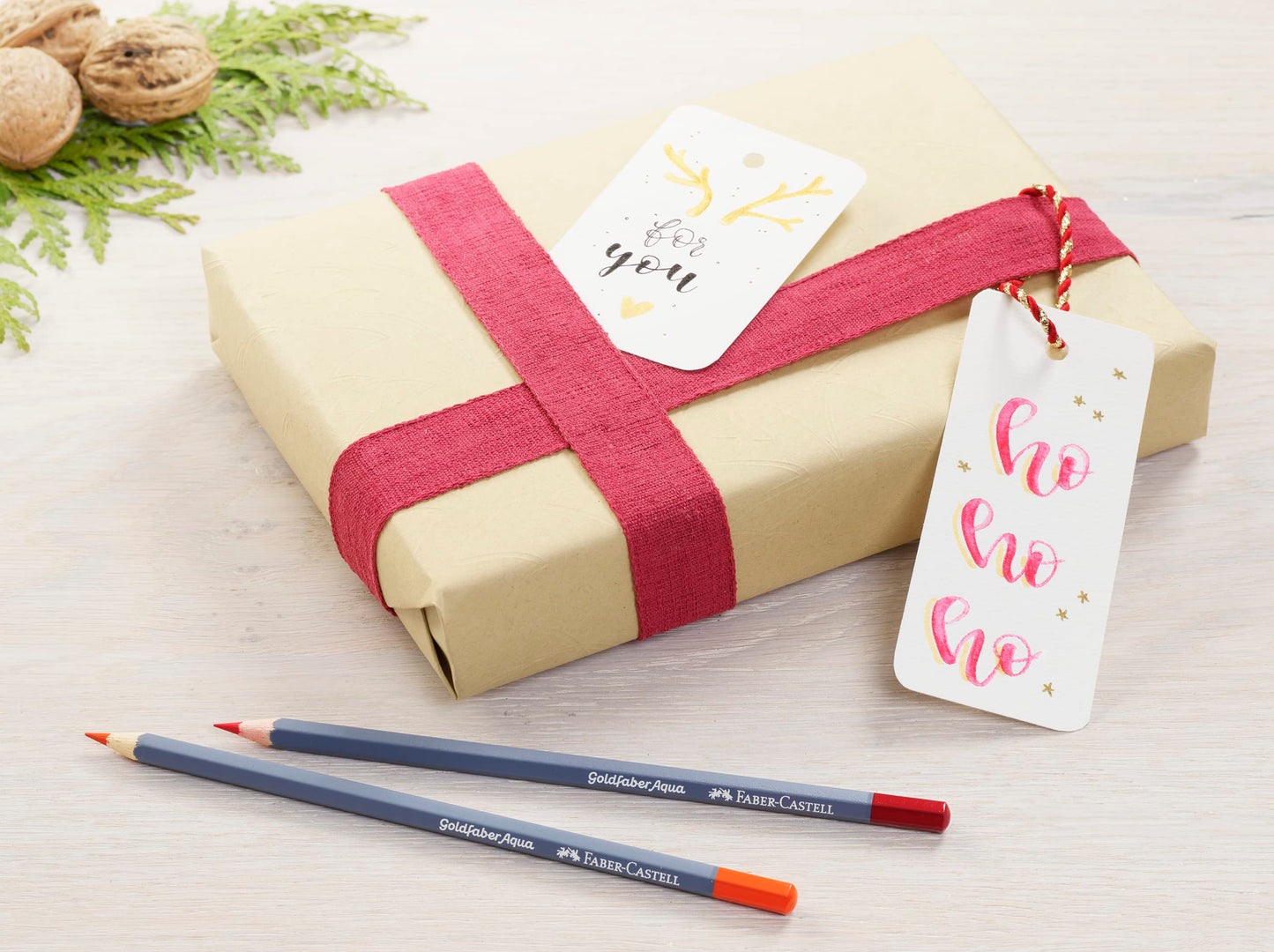Faber-Castell Colores Goldfaber Acuarelables Para Arte con 12 Distintos Colores, estos lápices acuarelables permiten crear dibujos detallados como efectos de acuarela teniendo una experiencia creativa