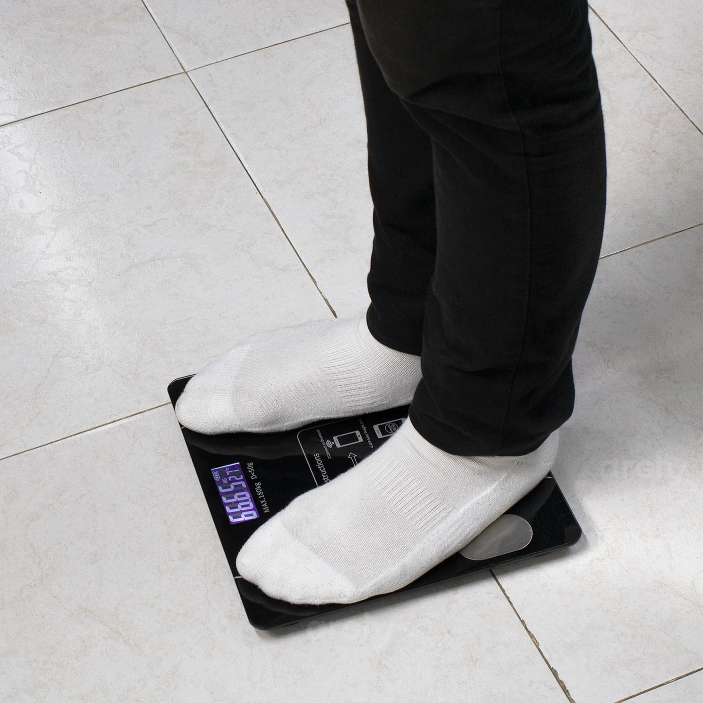 Báscula Digital Archy Inteligente Negra con Analizador de Composición Corporal y App Bluetooth Compatible Android y iOS