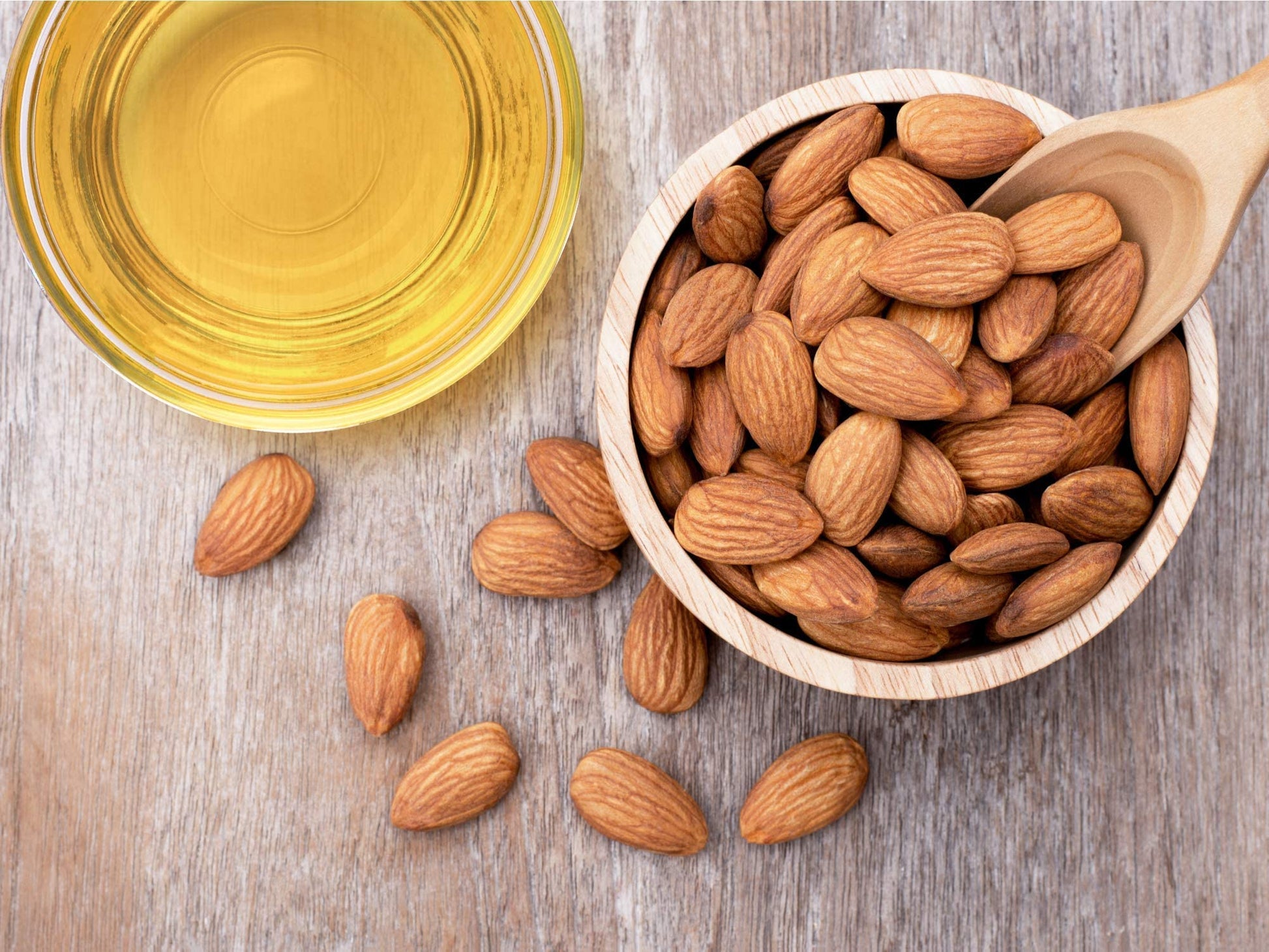 LIV NATURAL Aceite de almendras dulces 100% natural y puro, prensado en frío, libre de gluten y no GMO. 125 ml