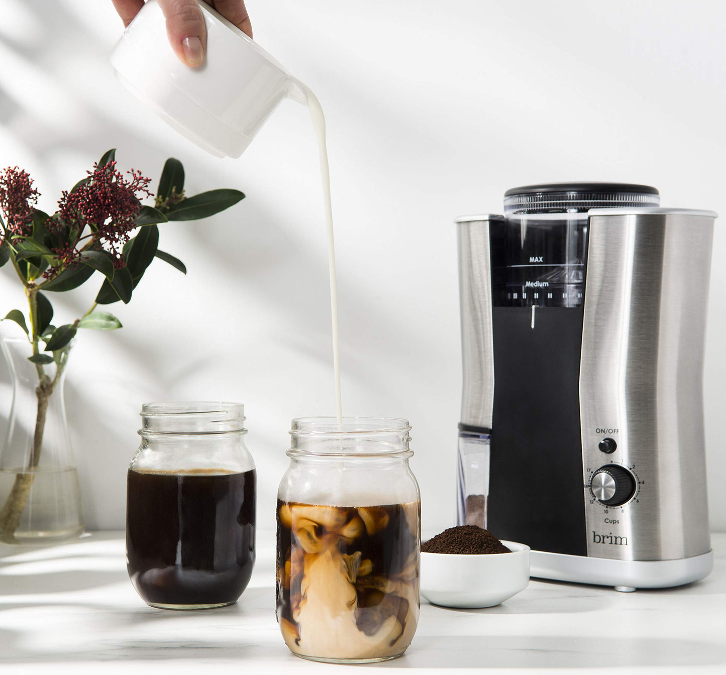 BRIM - Molinillo cónico de rebabas, molienda uniformemente frijoles para 1 a 17 tazas de café, cuenta con un recipiente de grano extraíble, 17 ajustes precisos de tamaño de molienda y conveniente