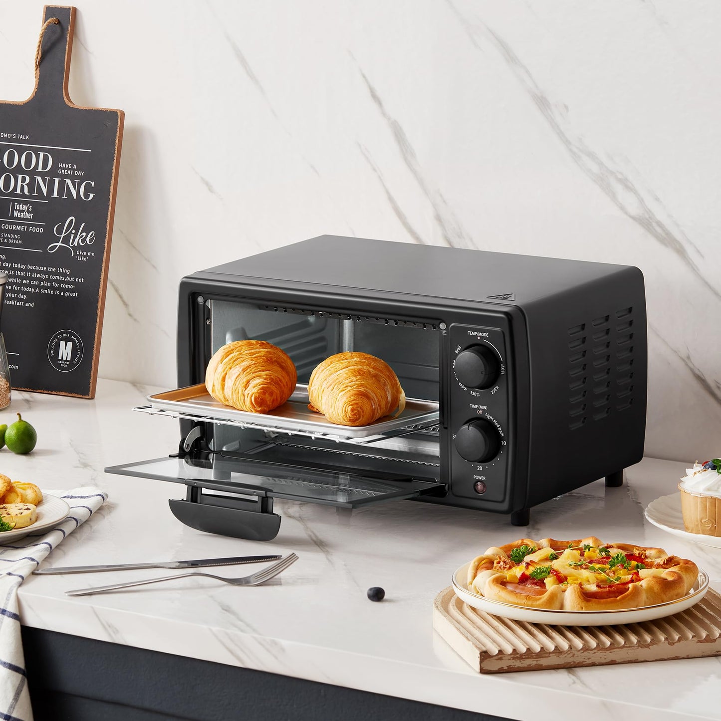 COMFEE' - Encimera de horno tostador pequeño, 4 rebanadas, mini horno para pizza de 9 pulgadas, horno compacto, 2 estantes para tostar, hornear, asar, 950 W, negro, CTO-E101A (BK)