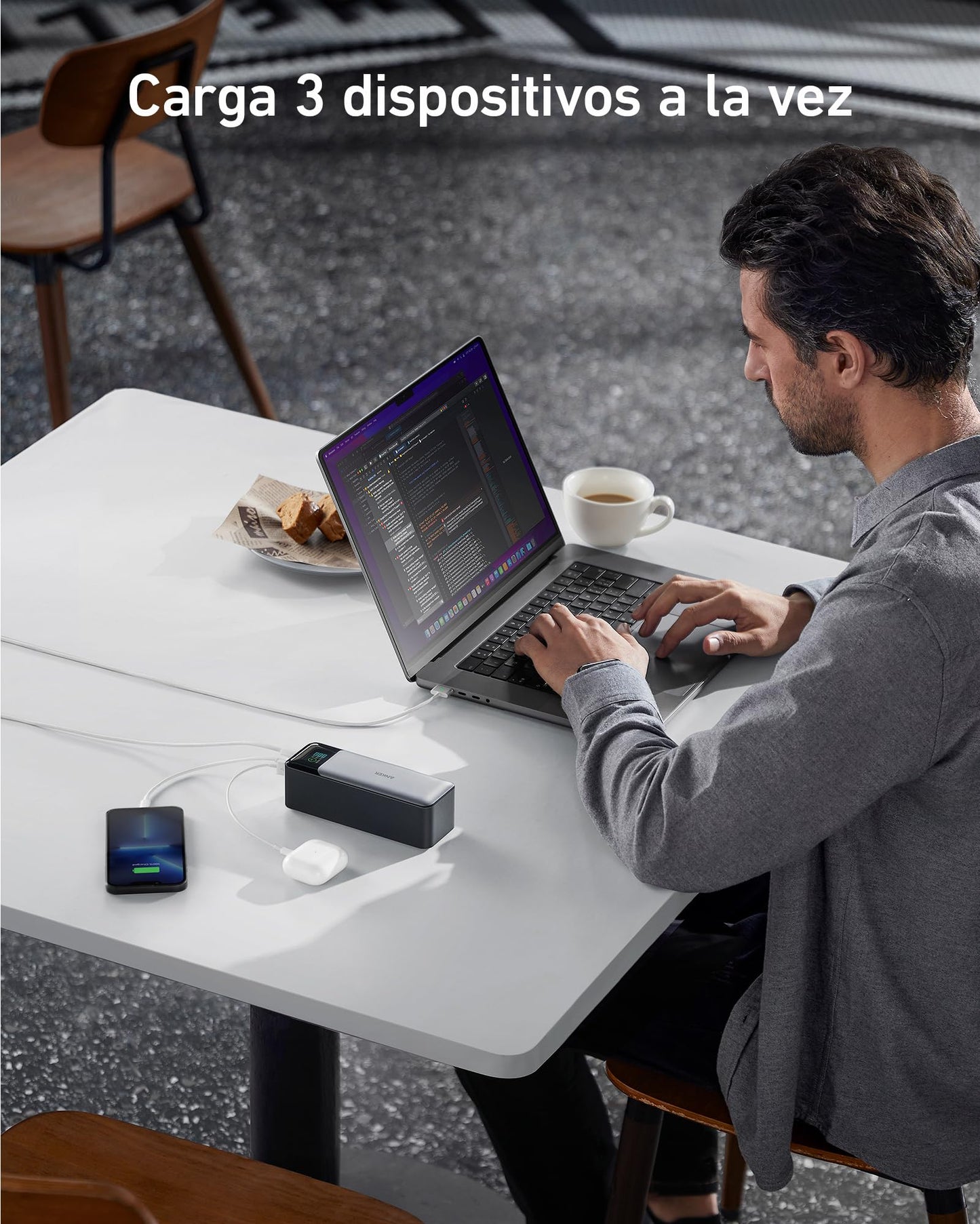 Anker Power Bank de 24,000 mAh con 3 Puertos y Salida de 140W, Pantalla Digital Inteligente, Cargador Portátil Compatible con iPhone 16/15/14, Samsung, MacBook, DELL y más
