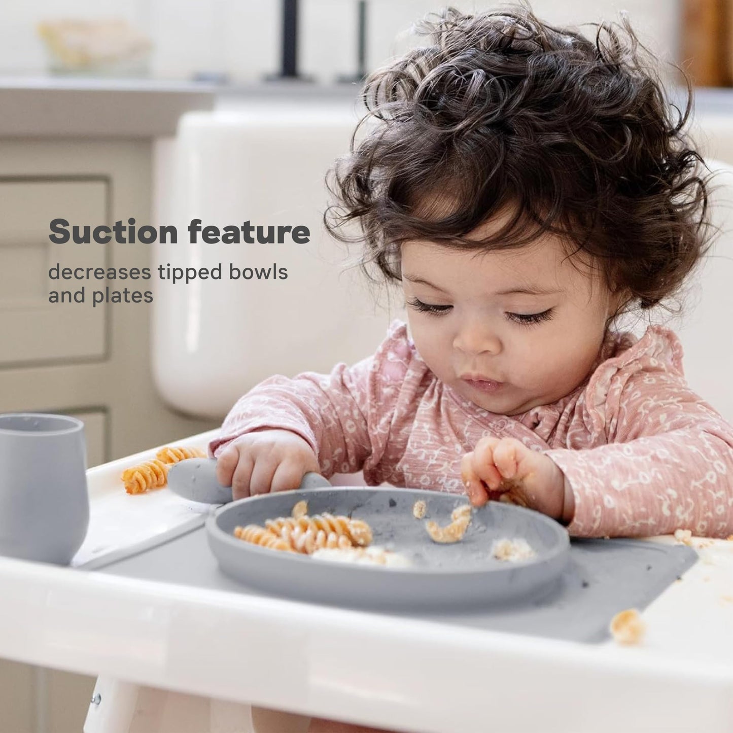 ezpz Tiny Plate (Blush) - Mantel individual de silicona con succión + plato para bebés - 6 meses + - Suministros de destete LED para bebés - Se adapta a la mayoría de bandejas para sillas altas