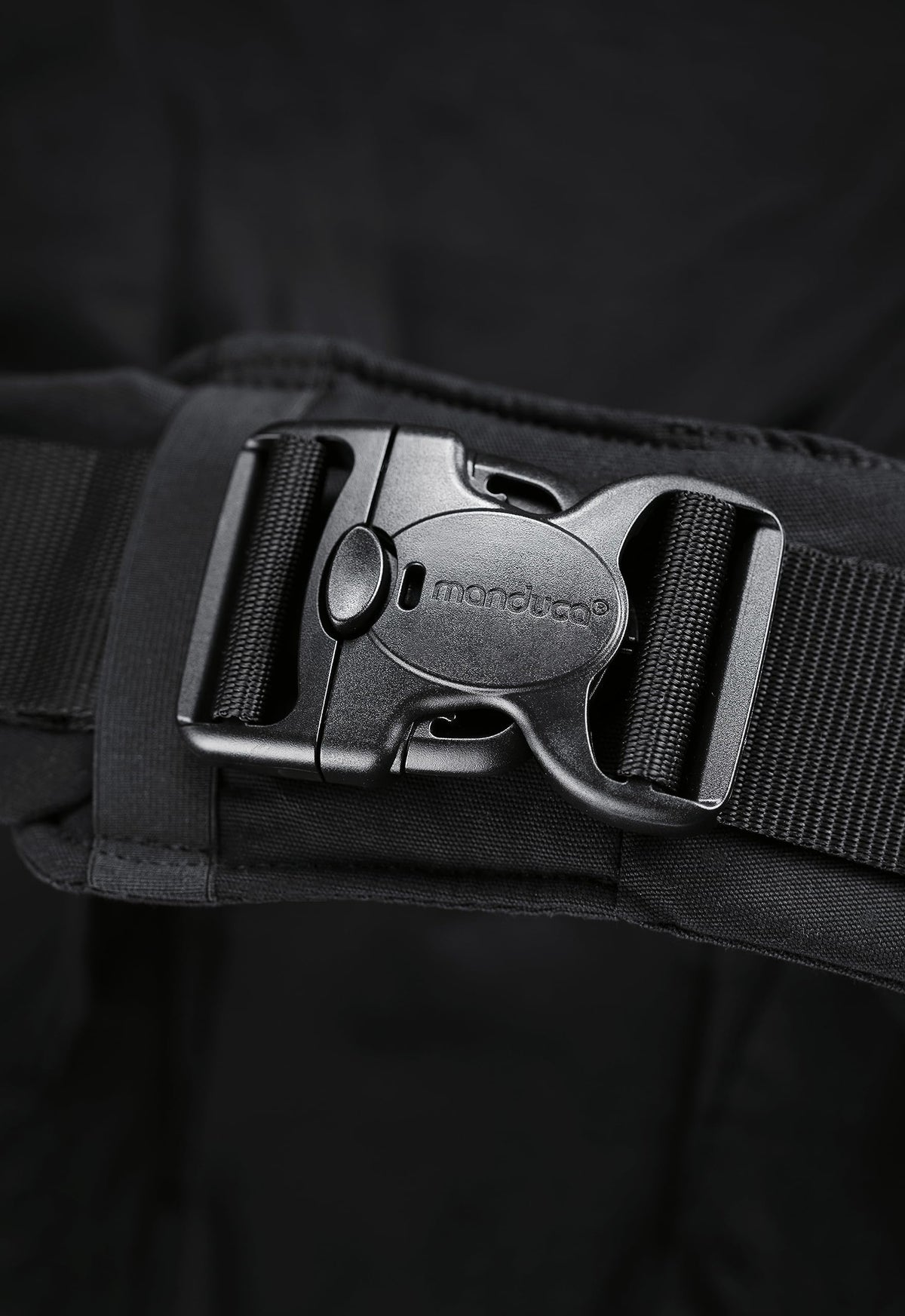 Manduca XT, portabebés con asiento ajustable, 3 posiciones de transporte (delantero, cadera y espalda), algodón orgánico, crece con tu bebé (3,5-20 kg), Monochrome Obsidian, XT Cotton
