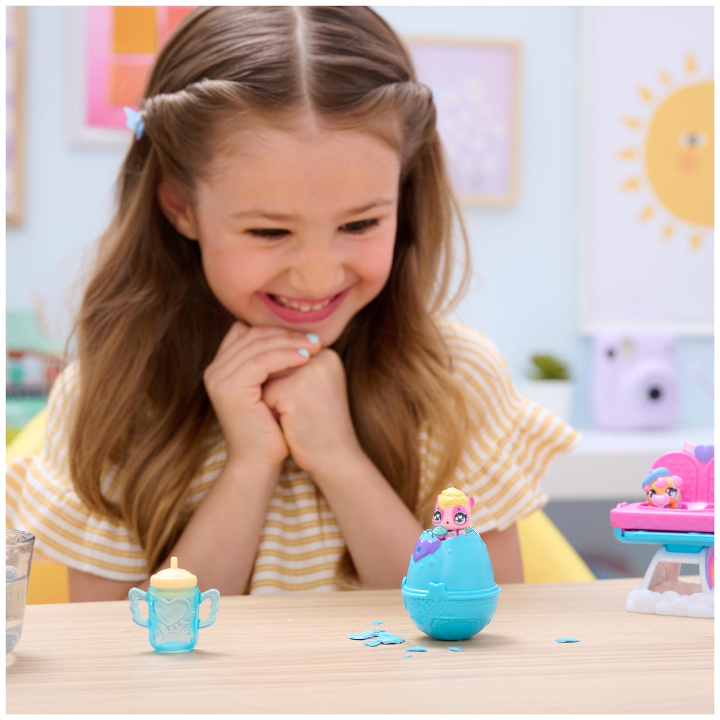 HATCHIMALS Alive, Set de Juego con Carrito de Juguete y 2 Minifiguras en Huevos Que se rompen Solos, Juguetes para niños
