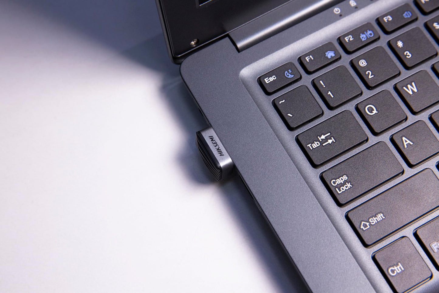 HIKSEMI Mini Memoria USB Tipo-C, 128GB, Unidad Flash de Estado Sólido USB 3.2, Lectura: 450MB/s, Escritura: 400MB/s, Funciona con Windows 11/10/8, macOS, Linux, Android, iOS/iPad OS, Videoconsola