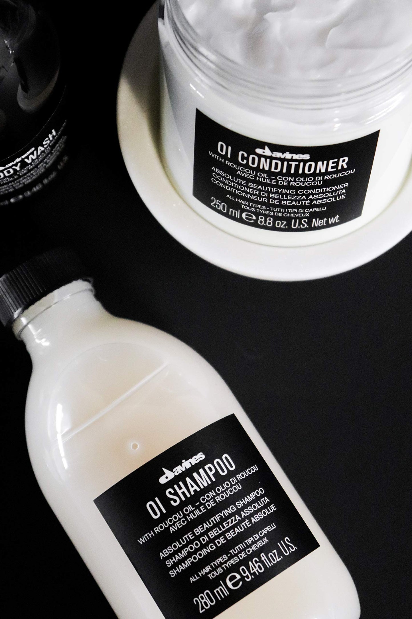 Acondicionador Davines OI 8.8 Onzas Líquidas