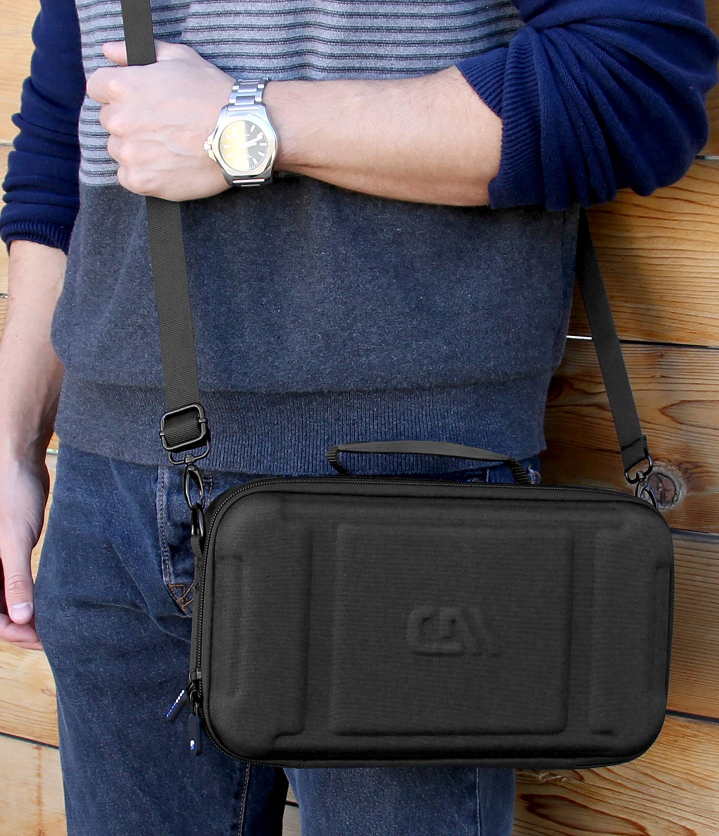CASEMATIX Funda de viaje compatible con Audio-technica AT-SB727 Tocadiscos portátil Sound Burger reproductor de discos de vinilo – Incluye funda de transporte solo con asa y correa para el hombro,