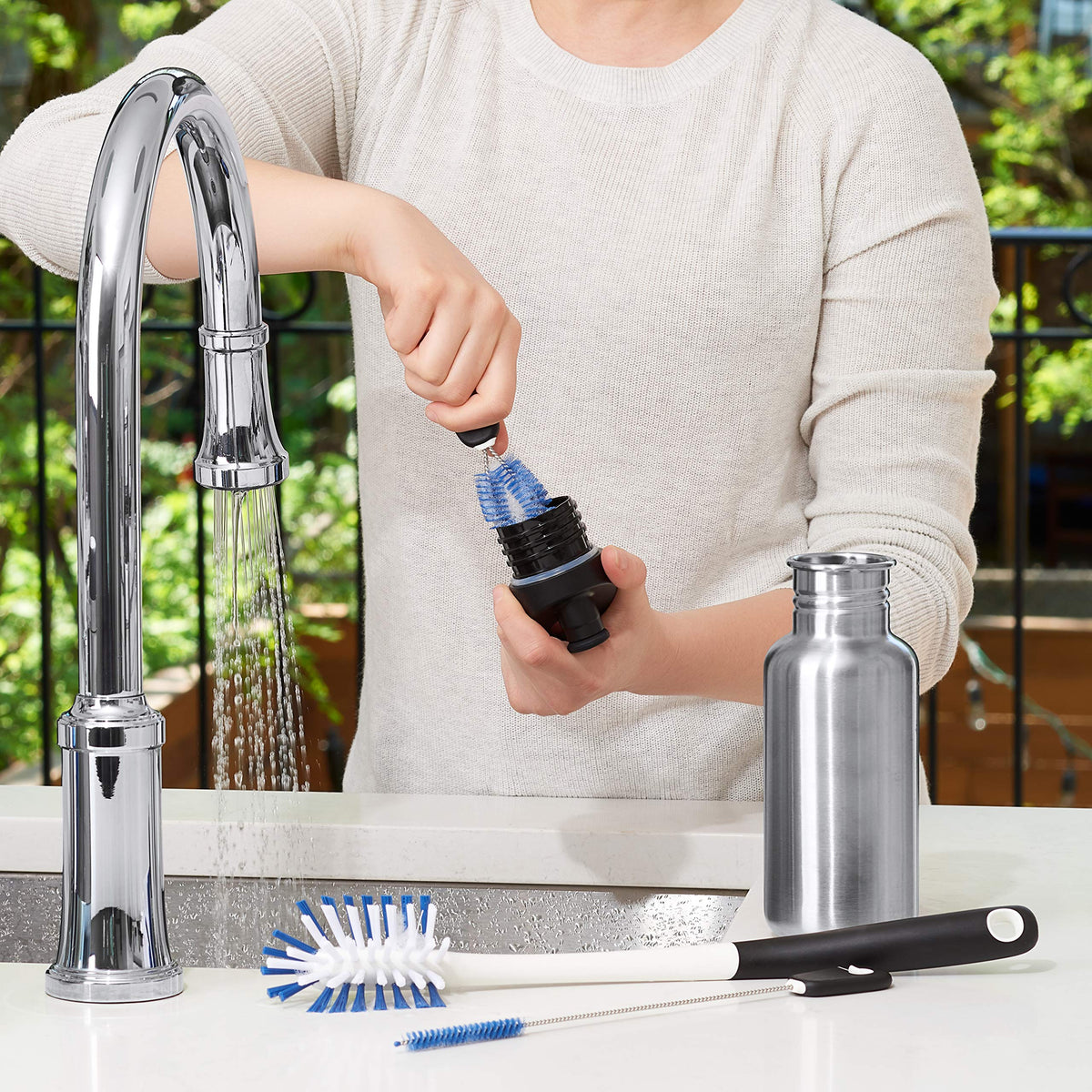 OXO Good Grips Juego de Limpieza para Botellas de Agua