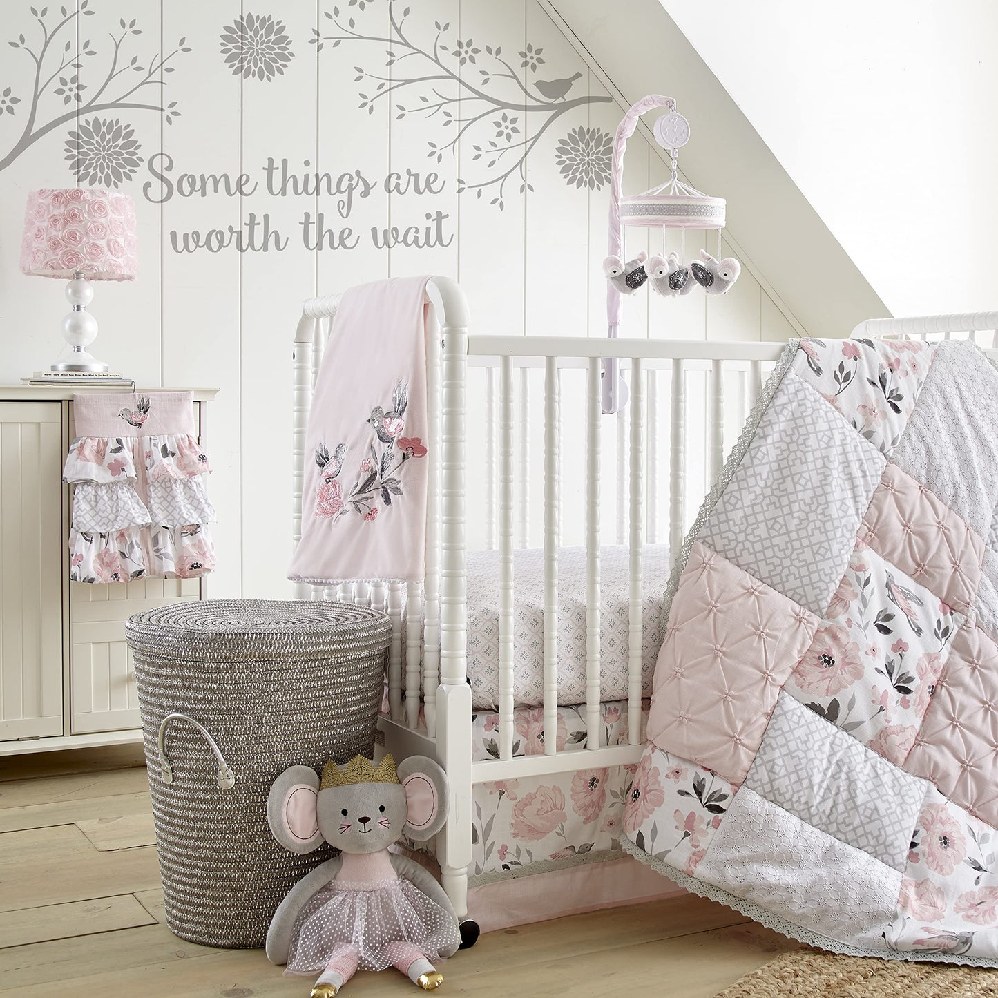 Levtex Baby - Lámpara de mesa y sombra Elise - Base de husillo con lámpara de sombra roseta rosa - Accesorios de guardería - Medidas: 22 pulgadas Alto y 6 pulgadas. Diámetro