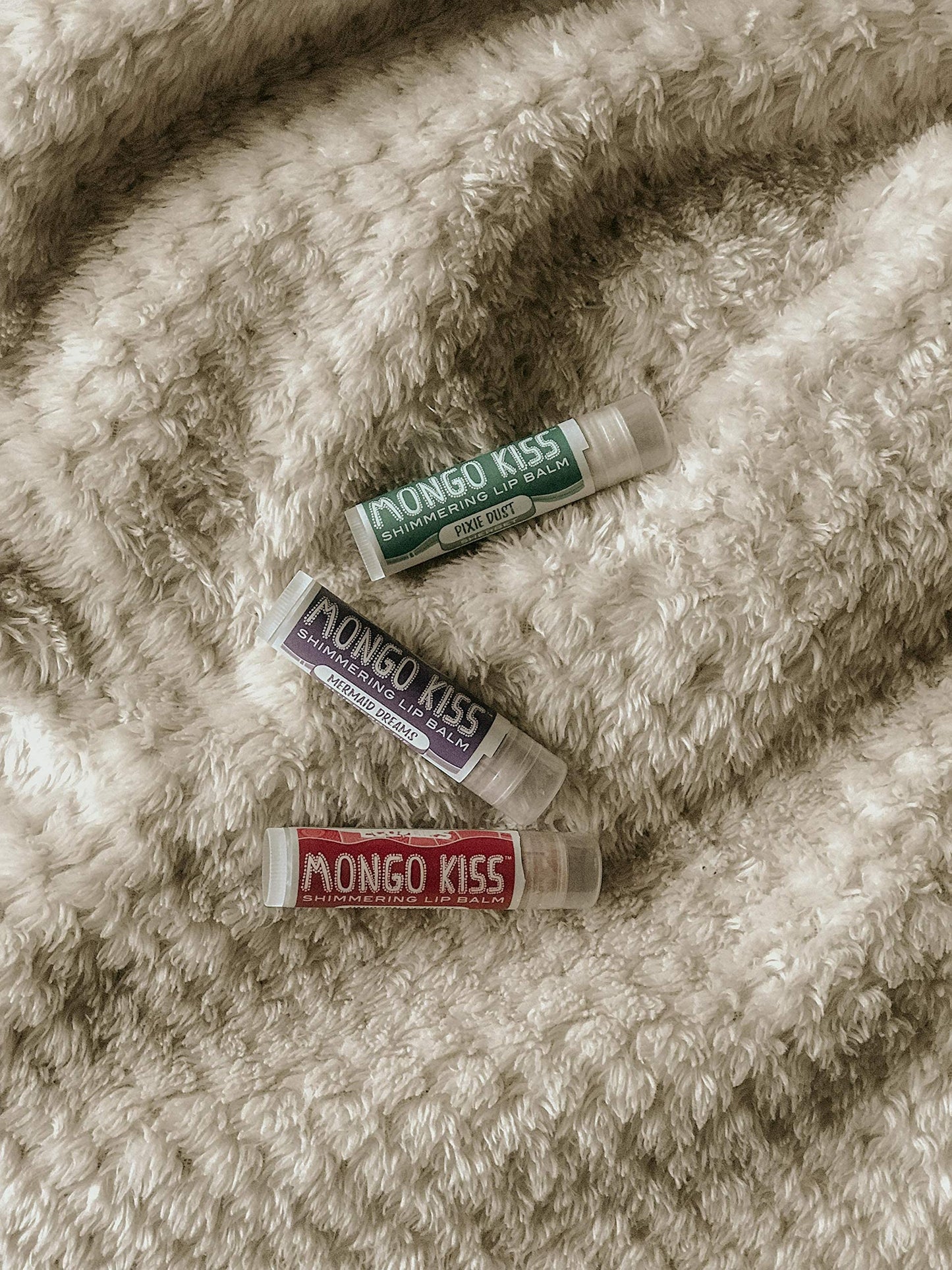 Eco Lips Bálsamos de labios brillantes Mongo Kiss (6 tubos) por Eco Lips 100 % natural con aceite orgánico Mongongo, algodón de azúcar, sherbet y arándanos para pastel, fabricados en Estados Unidos.