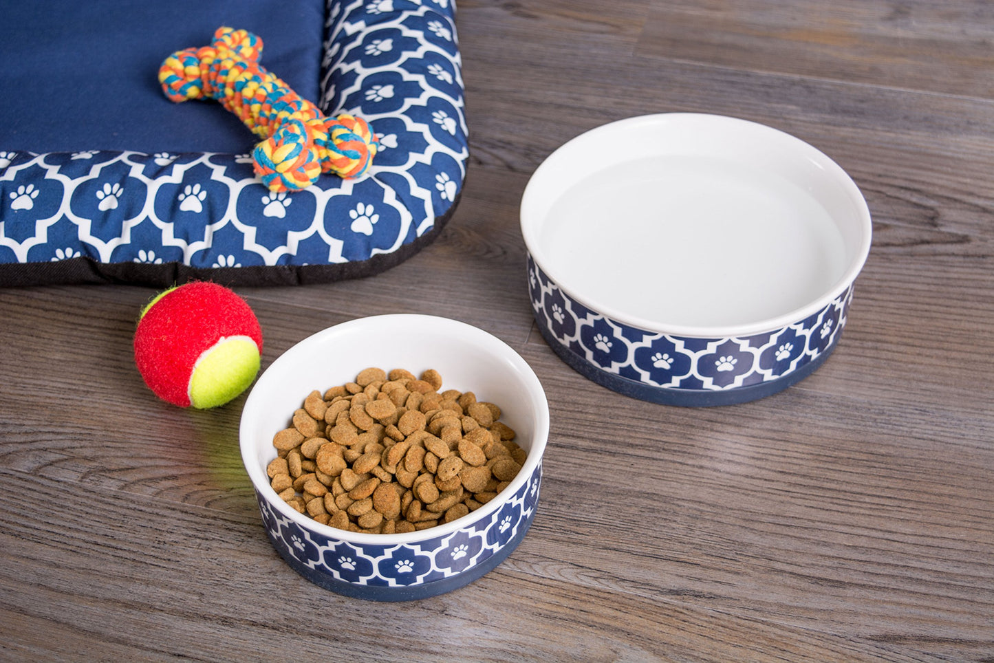 DII Bone Dry Lattice Ceramic Pet Bowl for Food & Water with Non-Skid Silicone Rim for Dogs and Cats (Large - 7.5" Dia x 4"H) Nautical Blue