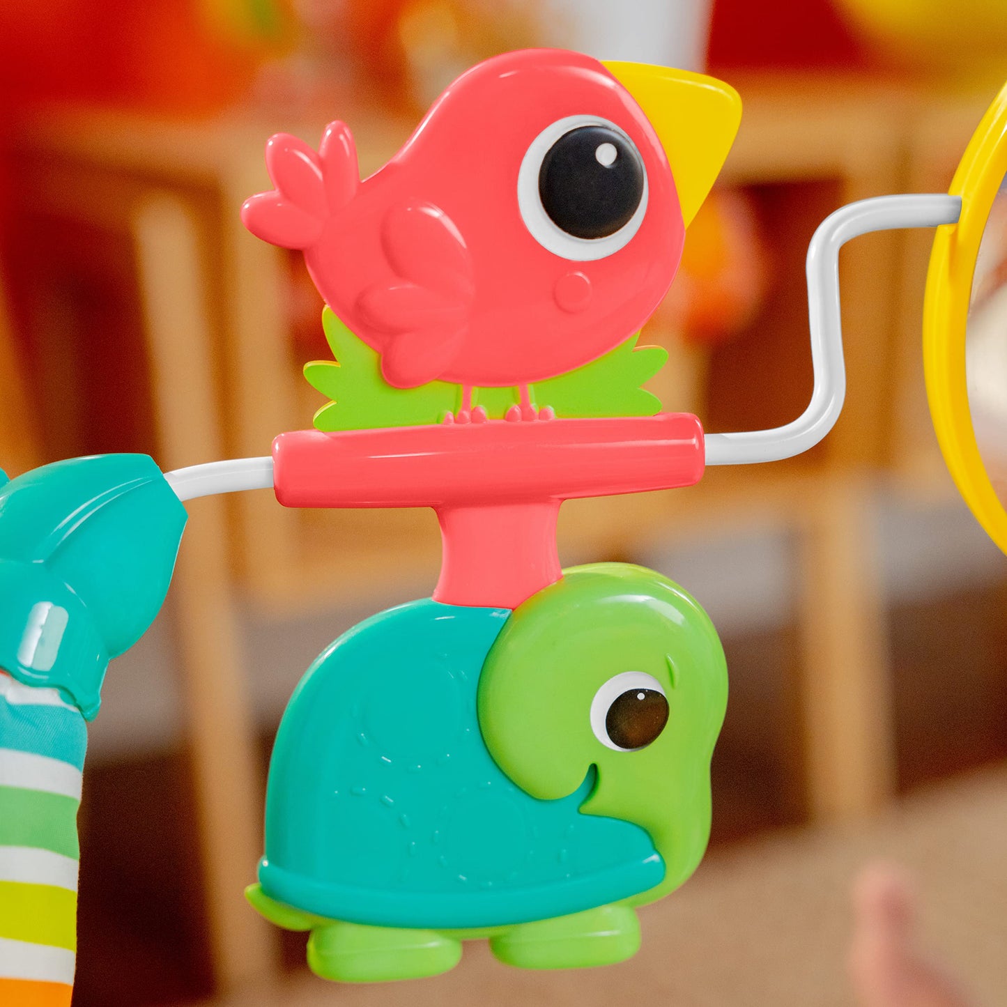 Bright Starts Playful Paradise - Asiento cómodo para bebé con vibración calmante y juguetes, unisex, 0-6 meses