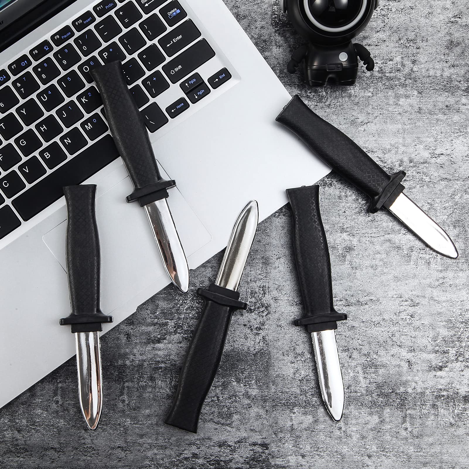 Paquete de 15 Cuchillos Retráctiles ZJoey Rojos Estilo D para Halloween