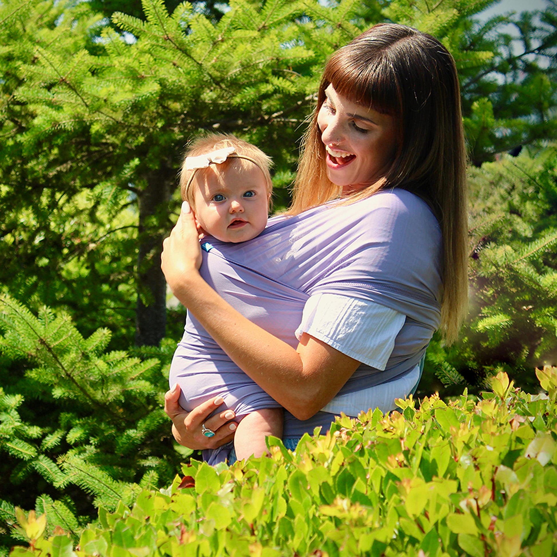 Cangurera We Made Me Lavender Super Stretchy Cool y Comfortable para Bebé