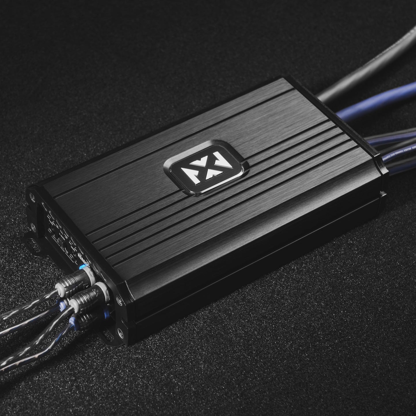 Amplificador Clase D NVX Serie N 1200 W Pico 4 Canales