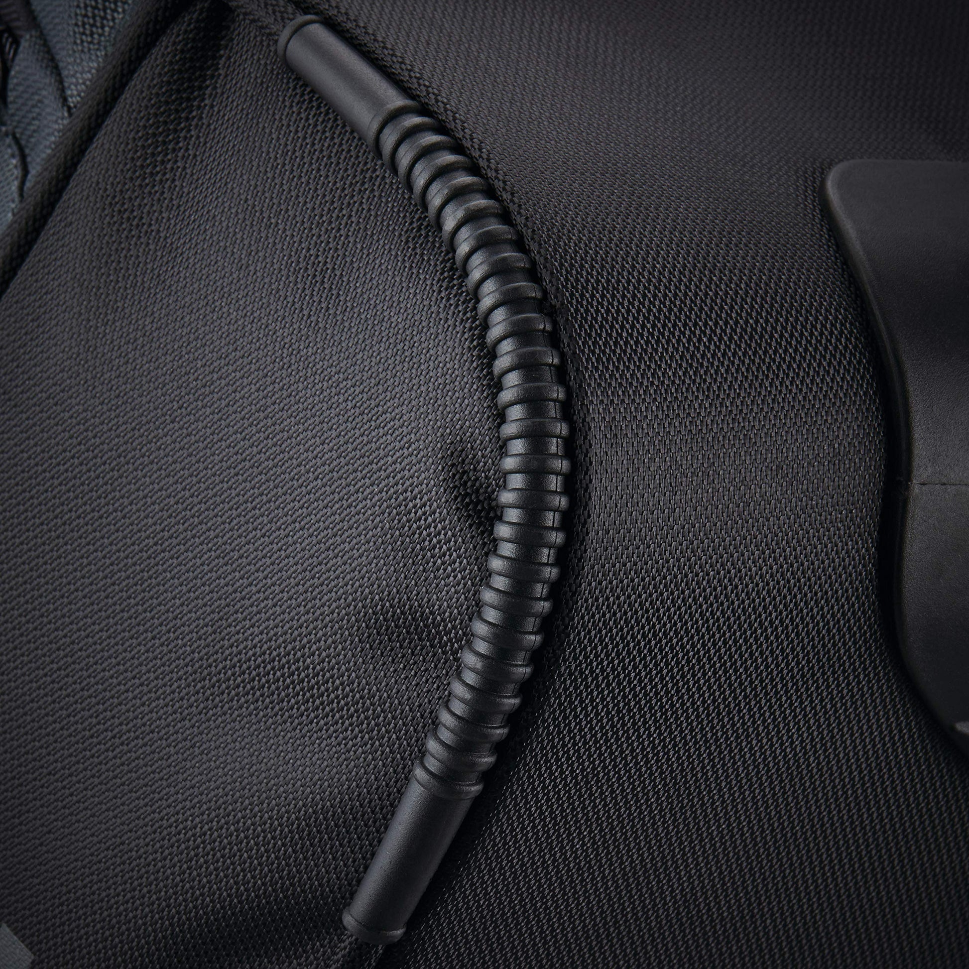 Bolsa de Lona Samsonite Riverrock Negra con Ruedas y Parte Inferior Abatible 32 Pulgadas