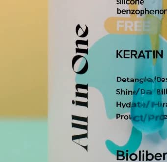 Voglia Termoprotector Capilar Bio-Liberarsi 960ml Gel base agua que protege tu cabello. Eliminador de frizz sin sensación grasosa. Resalta forma natural del cabello controlando el volumen. Genial para cabello con ondas y rizos.