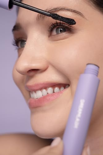 YIYI Beauty by Lesslie Polinesia, Mascara de pestañas Dreamlash a prueba de agua, brinda alargamiento, ojos visiblemente mas grandes, volumen extremo. Negro Intenso y larga duración.