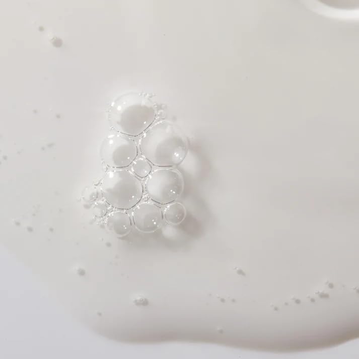 Mario Badescu Suero de vitamina C para todo tipo de piel | Suero ligero con vitamina C e hialuronato de sodio | Reduce visiblemente los signos del envejecimiento | 1 onza líquida (paquete de 1)