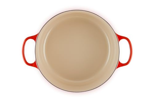 Le Creuset Signature - Horno holandés redondo esmaltado de hierro fundido, 9 cuartos de galón, Cerise