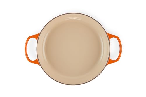 Le Creuset Estofado de hierro fundido esmaltado, 2.25 cuartos de galón, llama