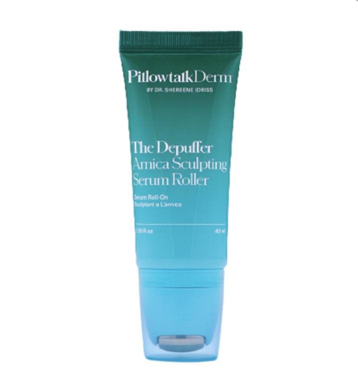 Suero roll on con árnica Pillowtalk Derm The Depuffer