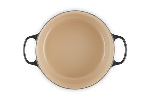 Le Creuset Horno holandés redondo de hierro fundido esmaltado, 7.25 cuartos de galón, regaliz